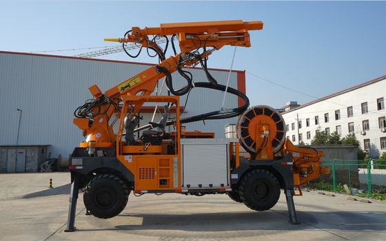 15T molharam a máquina do Shotcrete sistema hidráulico do circuito do dobro de uma rotação de 360 graus